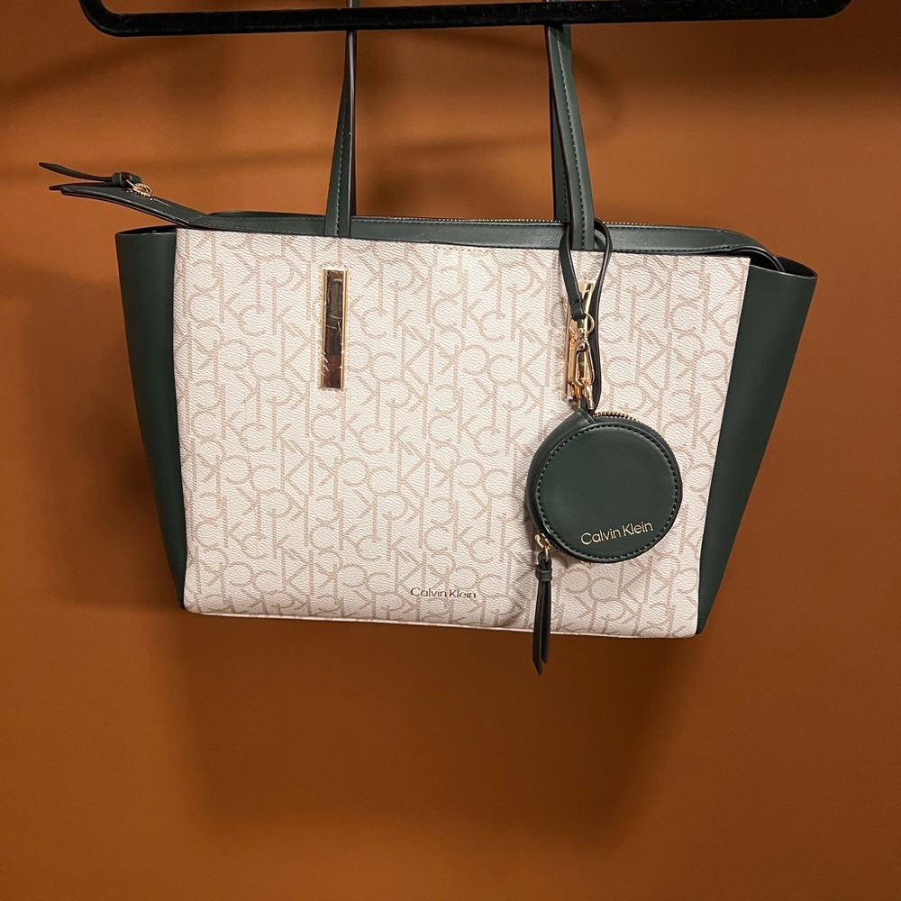 Calvin Klein Tote Bag - Cream and Green